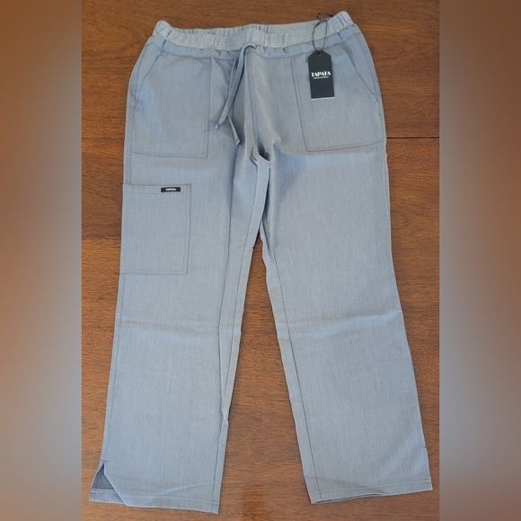 Tapata Pants - Tapata Petite Cargo Scrub Pants – NWT
